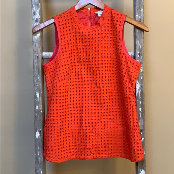 J crew elegant patterned blouse with underline accent and gold zipper back. - Picture 4 of 9